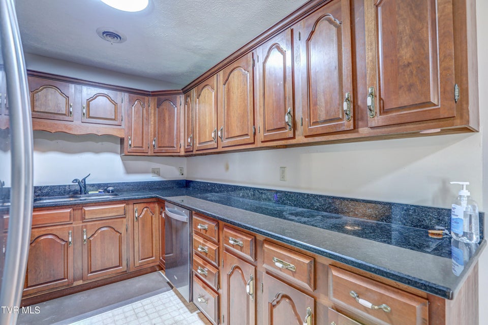 Photo #10: 1544 Jessee Street