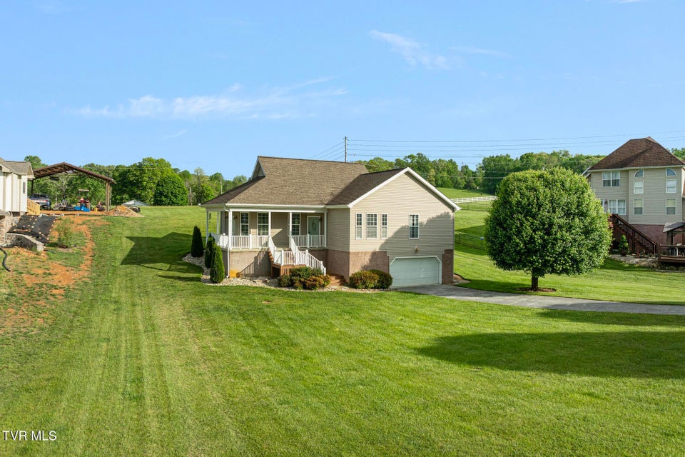 Photo #14: 208 Lakefront Lane