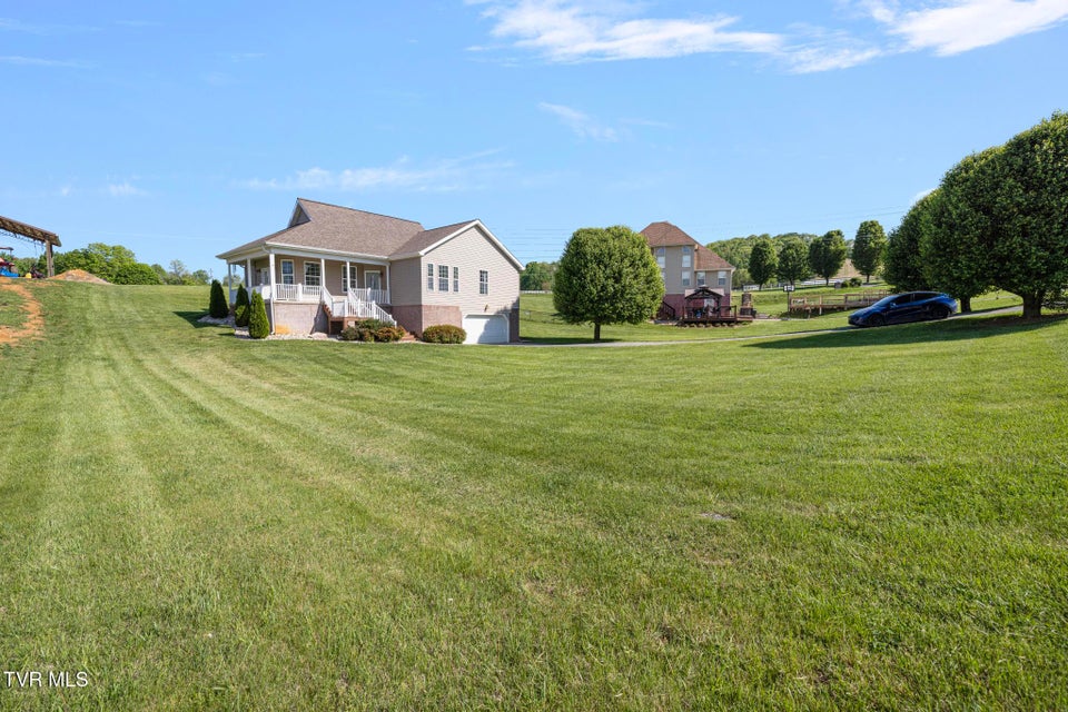 Photo #48: 208 Lakefront Lane