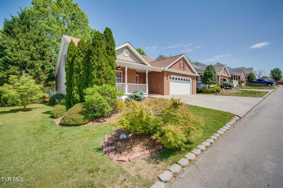 Photo #2: 610 Willowcrest Place