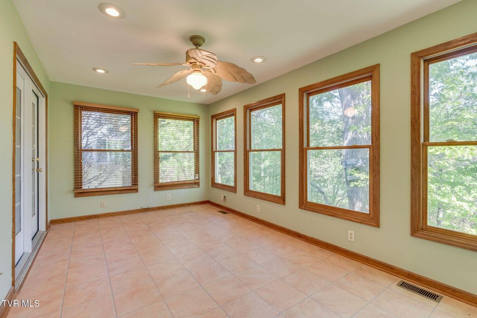 Photo #17: 610 Willowcrest Place