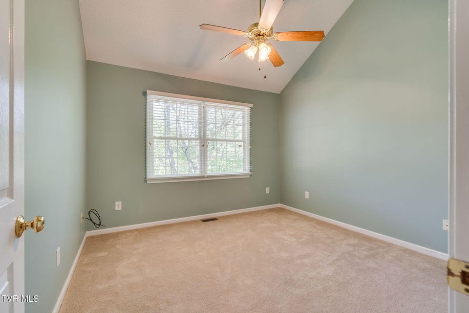 Photo #18: 610 Willowcrest Place
