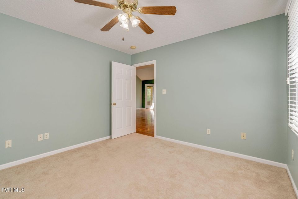 Photo #22: 610 Willowcrest Place