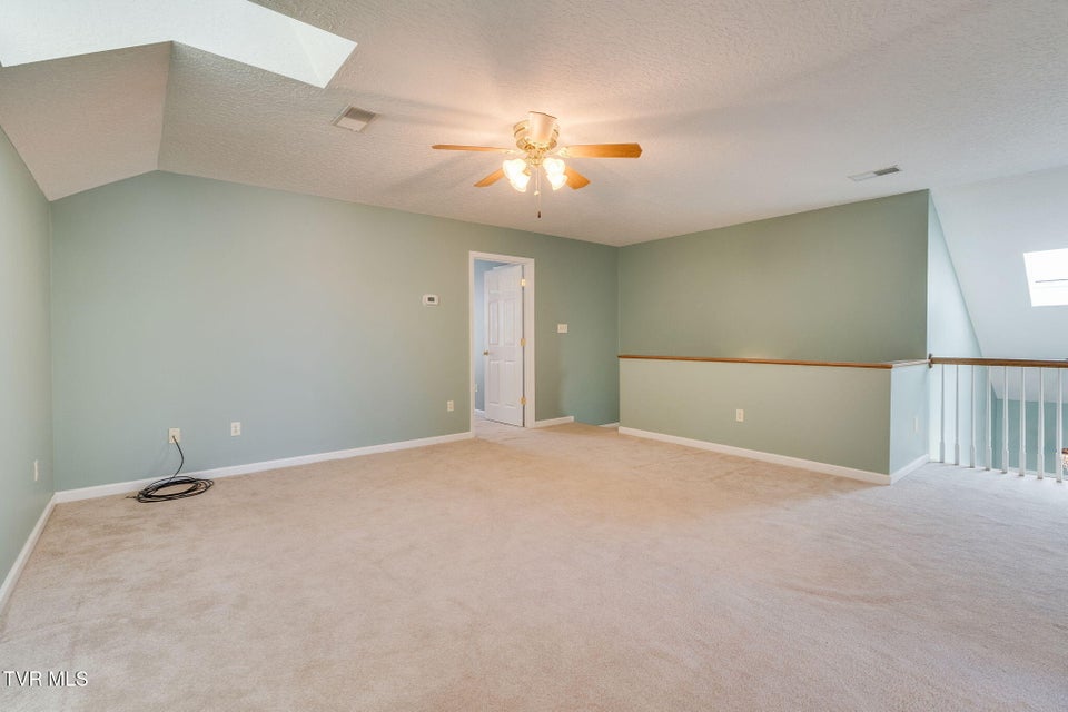 Photo #25: 610 Willowcrest Place