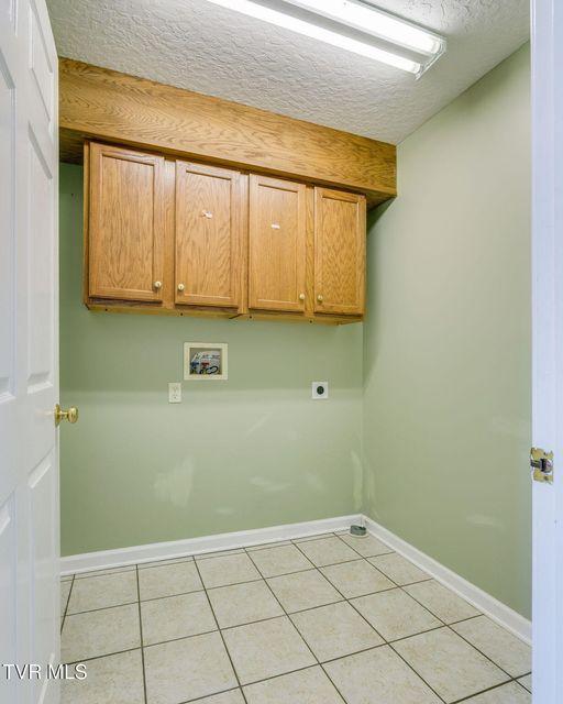Photo #31: 610 Willowcrest Place