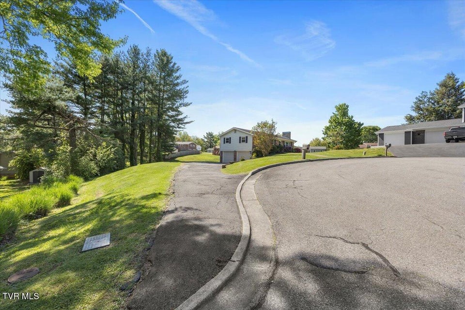 Photo #6: 542 Mosswood Lane