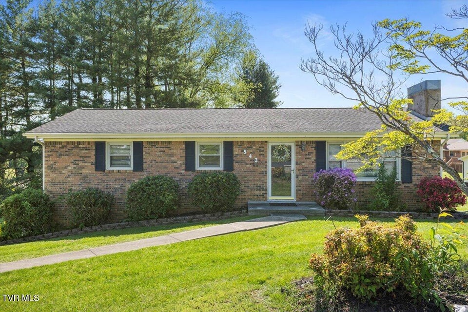 Photo #3: 542 Mosswood Lane