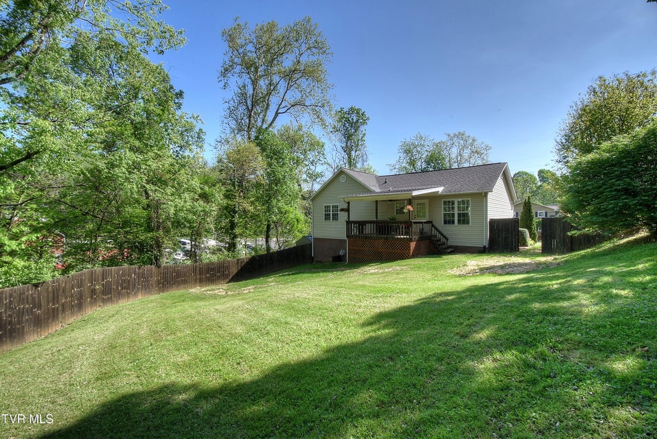 Photo #38: 110 Vanderbilt Drive