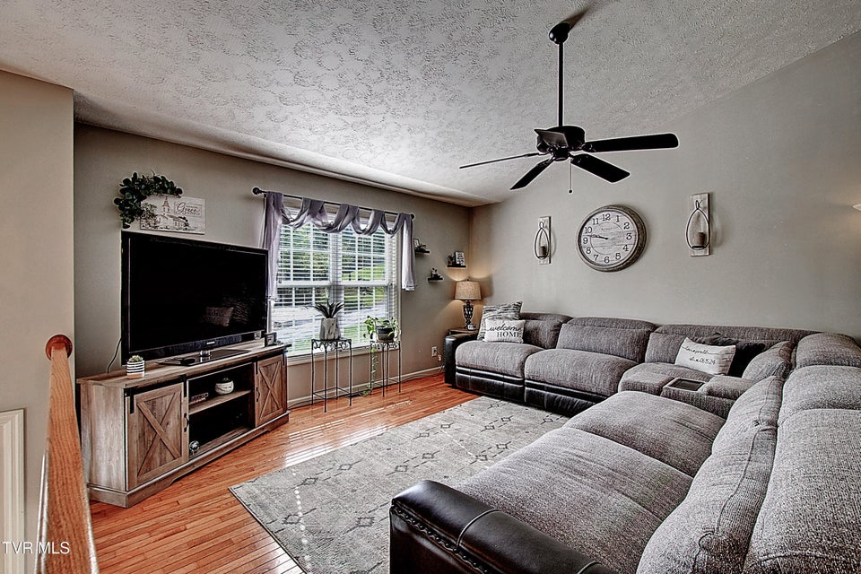 Photo #9: 110 Vanderbilt Drive