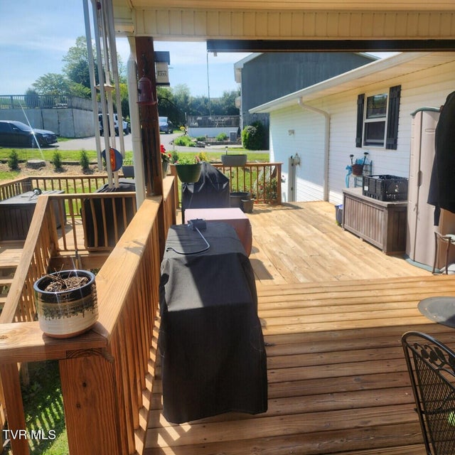 Photo #7: 475 Brookdale Drive