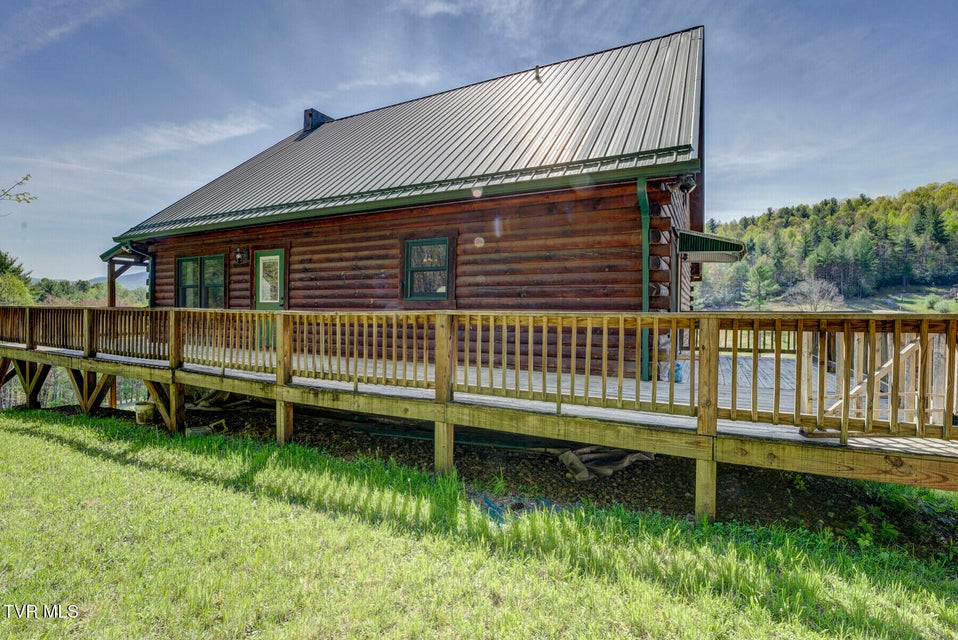 Photo #3: 303 Valley View Acres