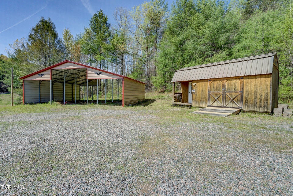 Photo #4: 303 Valley View Acres