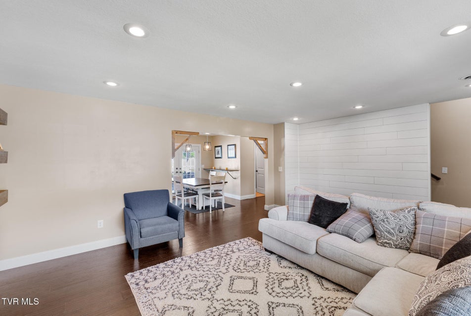 Photo #9: 105 Dewey Court