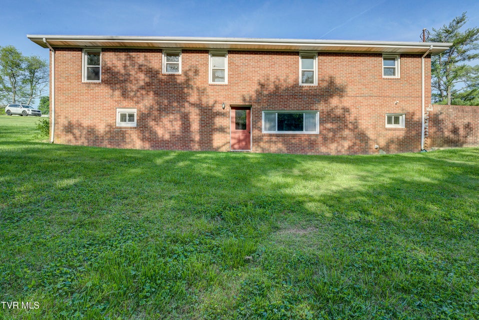 Photo #7: 157 Hawk Street
