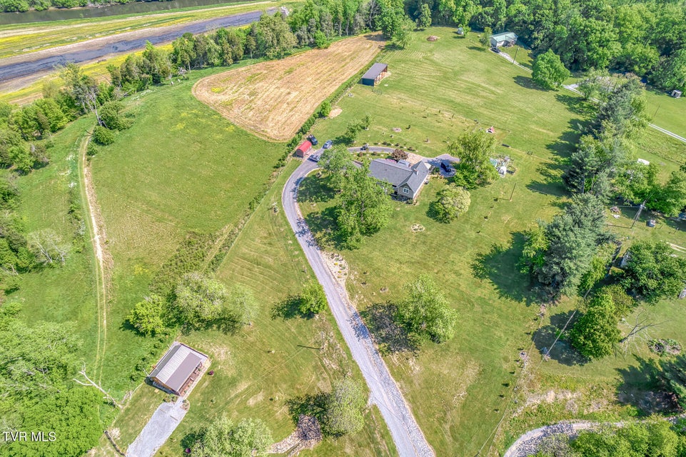 Photo #9: 190 Lyons Road