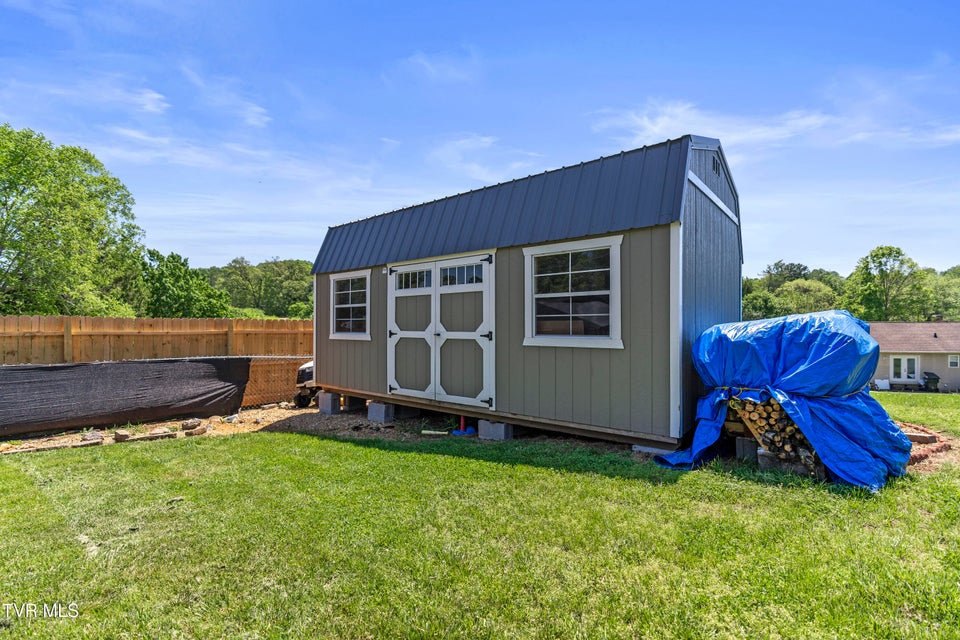 Photo #33: 405 Oriole Drive