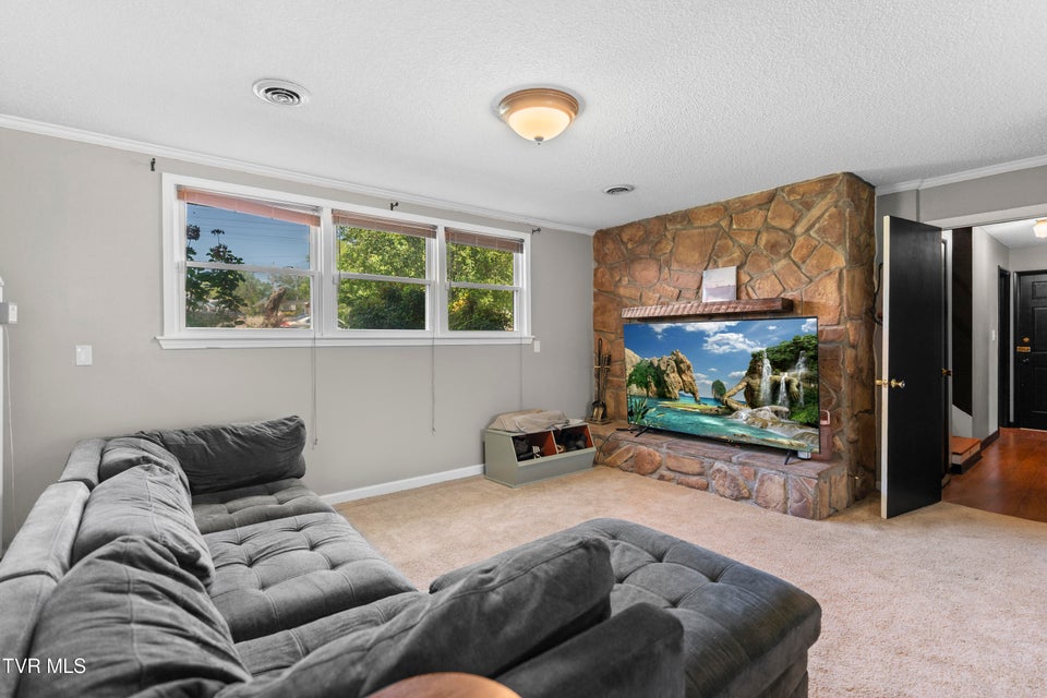 Photo #22: 405 Oriole Drive