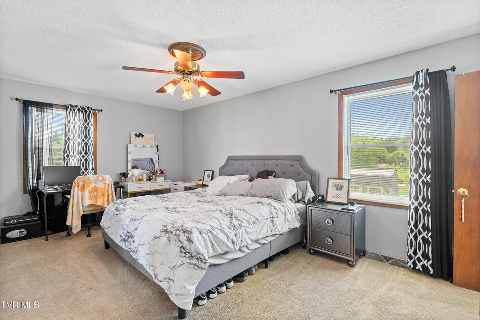 Photo #10: 405 Oriole Drive