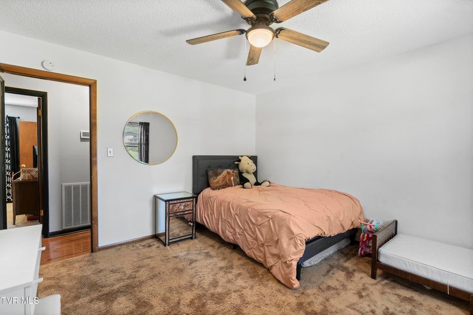 Photo #14: 405 Oriole Drive