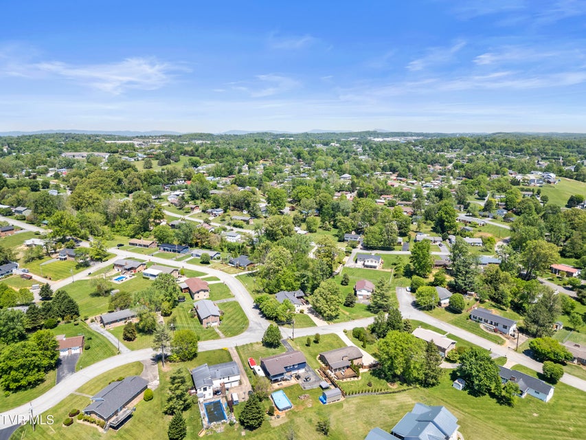 Photo #36: 405 Oriole Drive