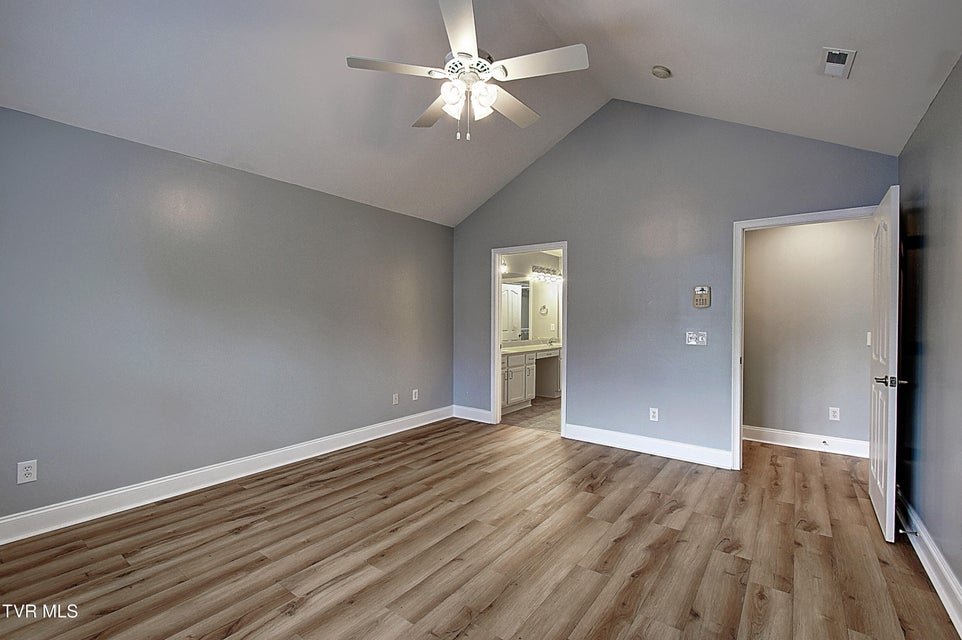 Photo #29: 152 Avonlea Place