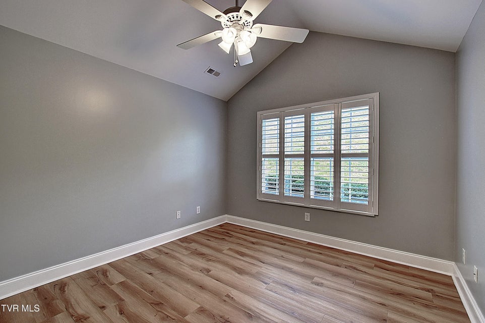 Photo #34: 152 Avonlea Place