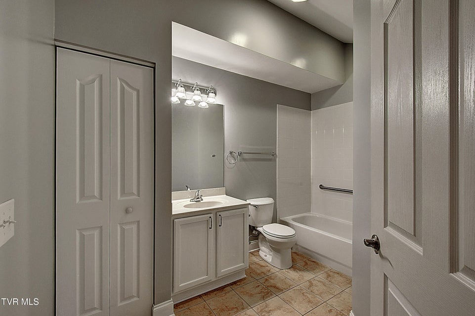 Photo #36: 152 Avonlea Place