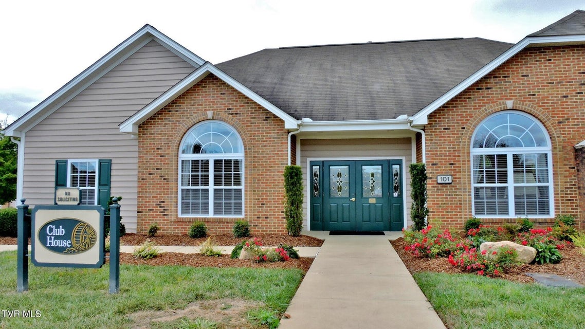 Photo #48: 152 Avonlea Place