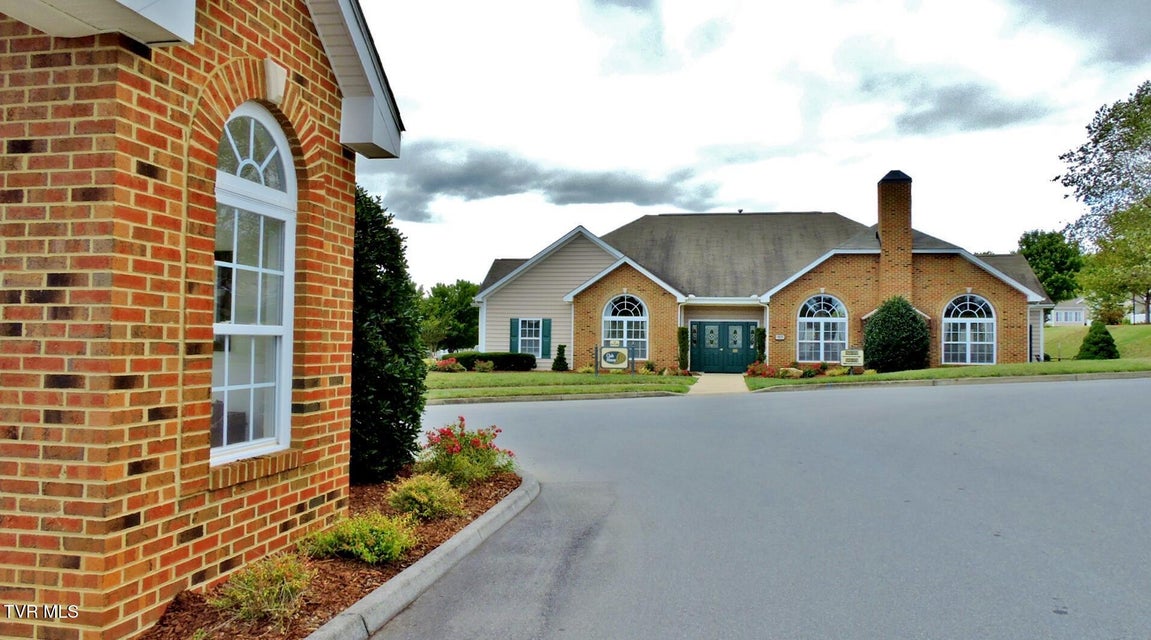 Photo #51: 152 Avonlea Place