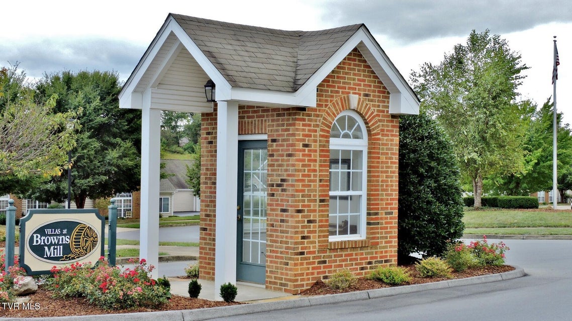 Photo #53: 152 Avonlea Place