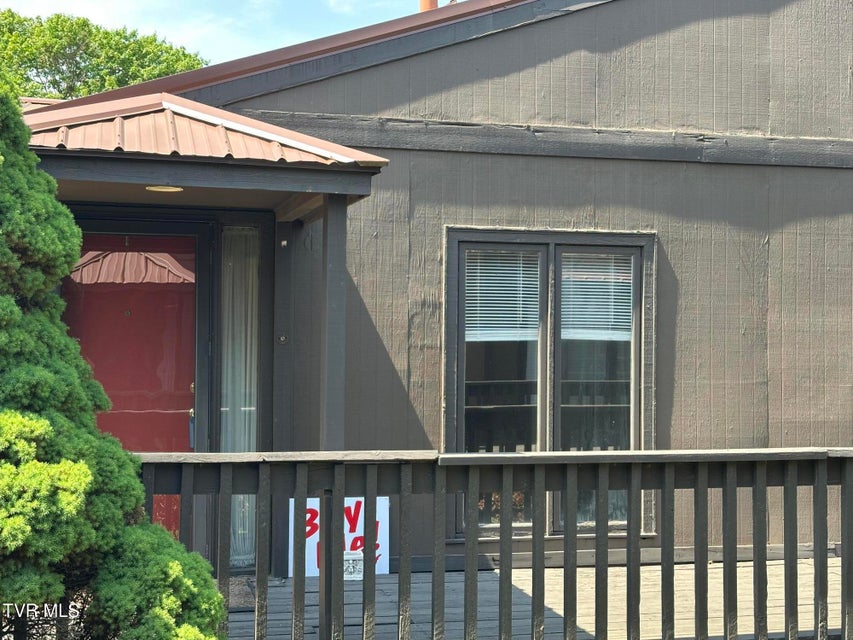Photo #2: 544 Fleetwood Drive