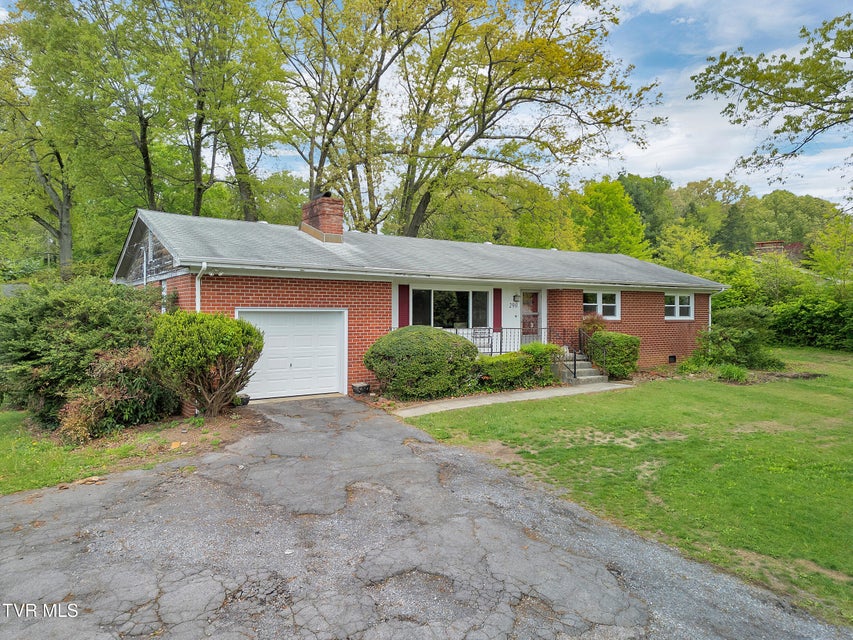 Photo #2: 290 Valley Drive