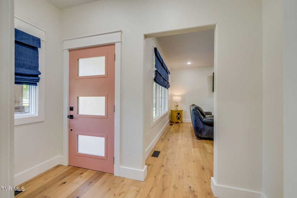 Photo #5: 423 Maple Street