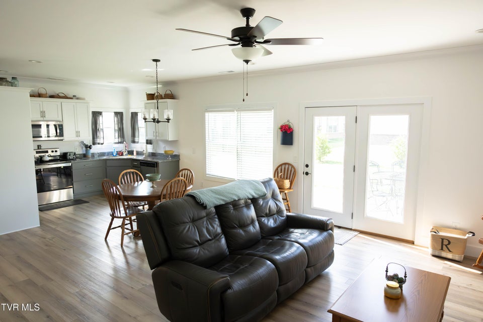Photo #5: 2834 Mccoy Street