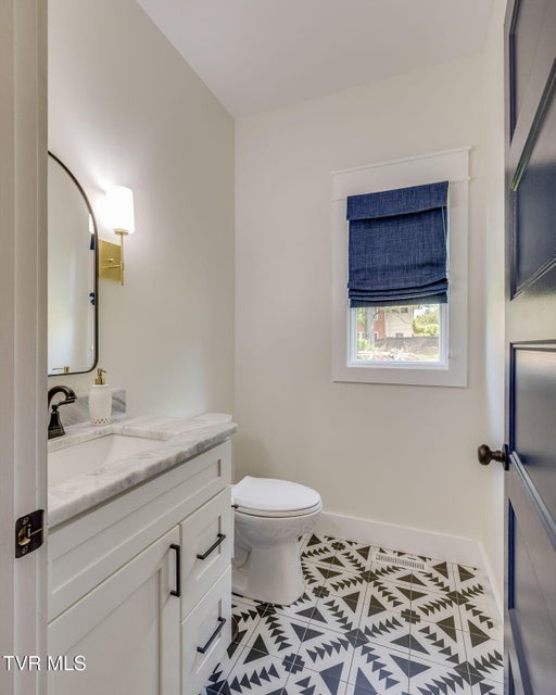 Photo #17: 423 Maple Street