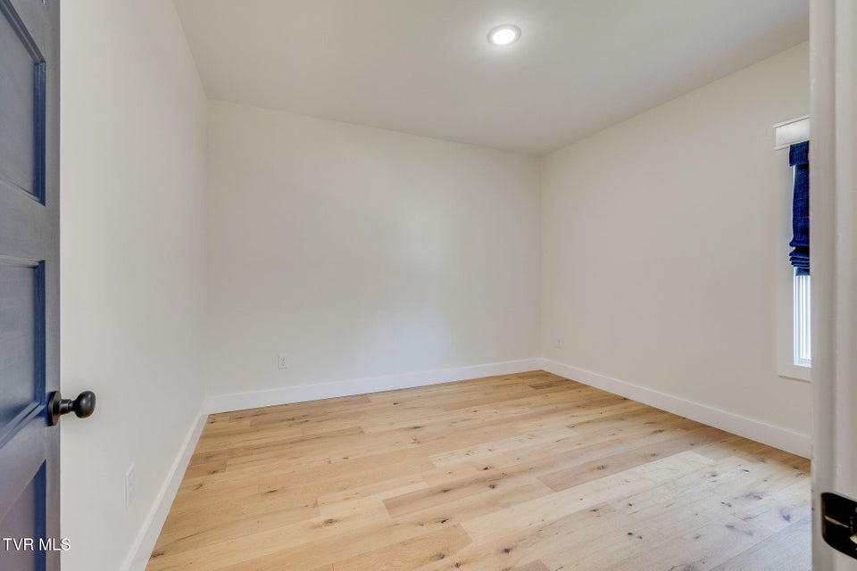 Photo #26: 423 Maple Street