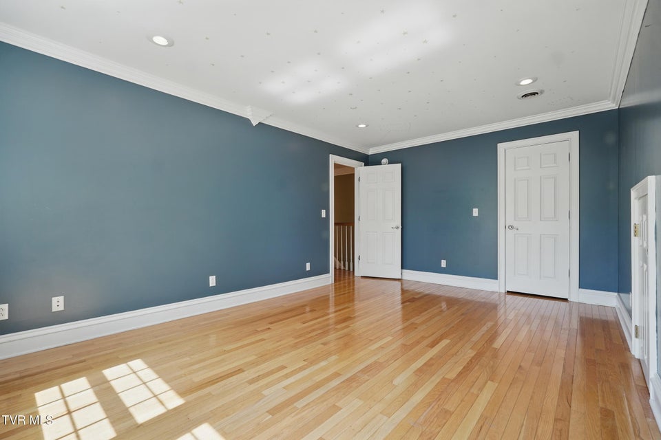 Photo #42: 500 Ridge Avenue