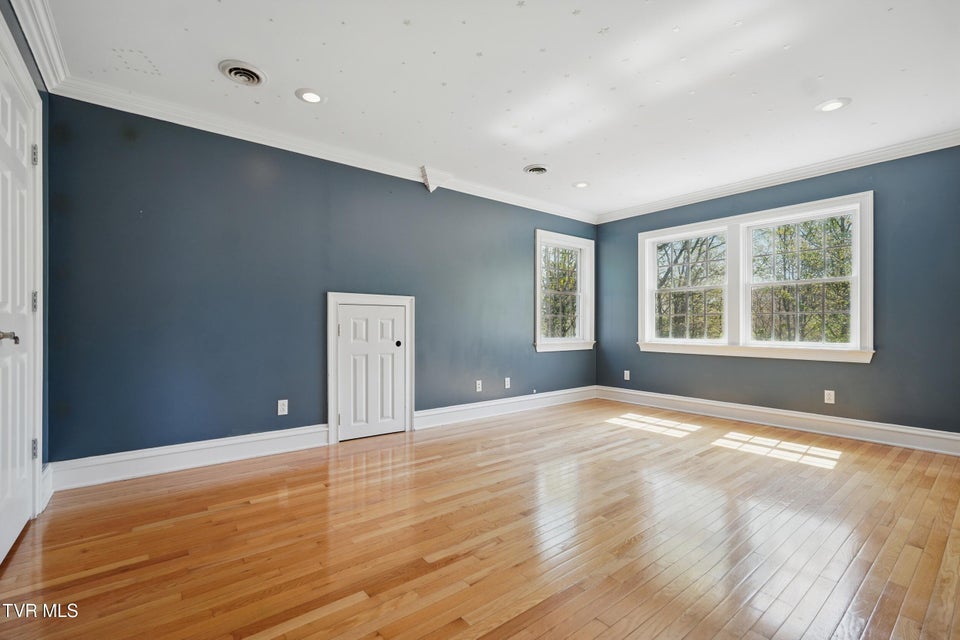 Photo #43: 500 Ridge Avenue