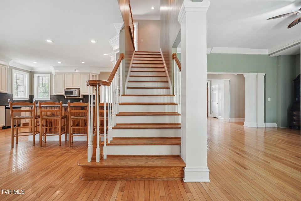Photo #3: 500 Ridge Avenue