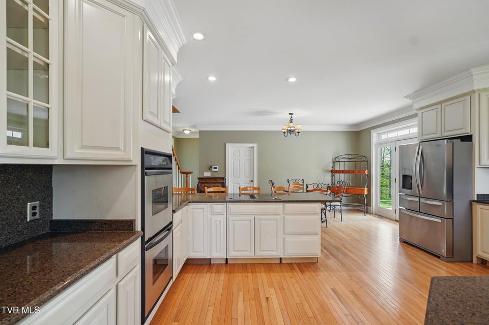 Photo #6: 500 Ridge Avenue