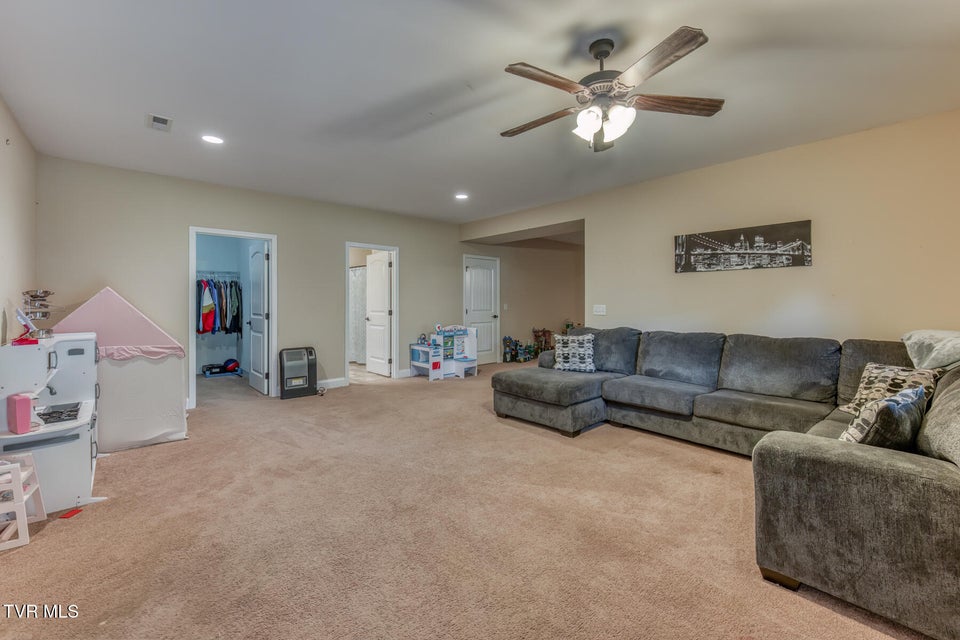 Photo #37: 1008 Bellingham Drive