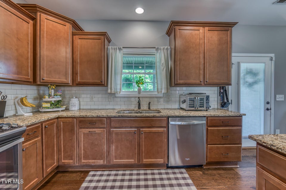 Photo #11: 1008 Bellingham Drive