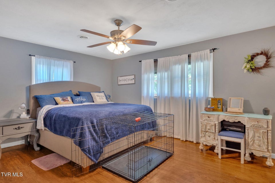 Photo #9: 123 Lincoln Avenue