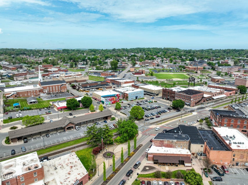 Photo #58: 305 Walnut Street