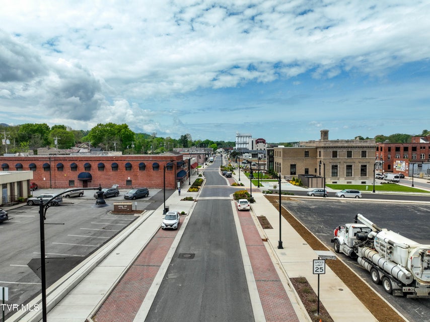 Photo #74: 305 Walnut Street
