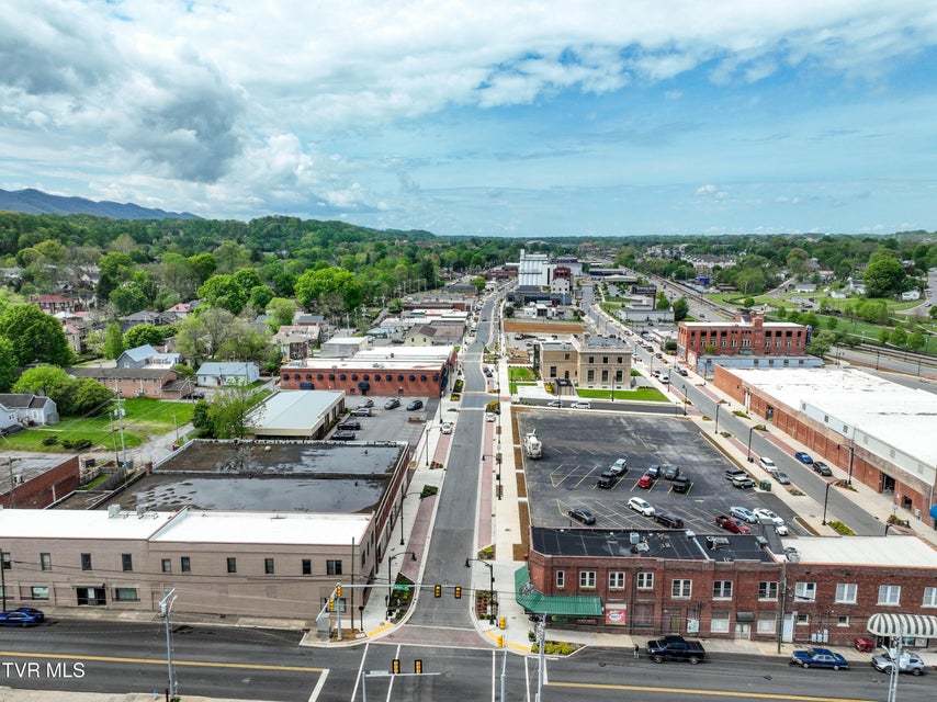 Photo #77: 305 Walnut Street