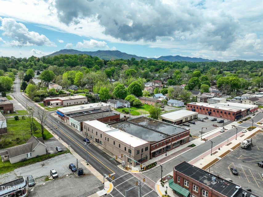 Photo #79: 305 Walnut Street