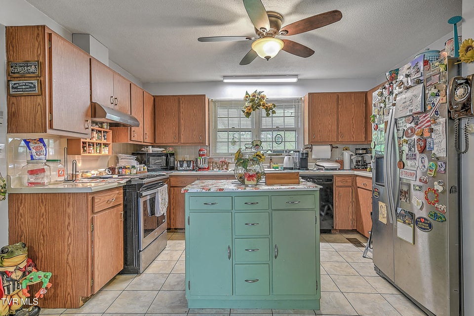 Photo #12: 609 Hollyhill Rd Road