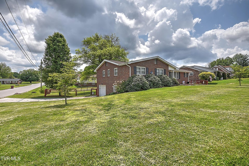 Photo #4: 609 Hollyhill Rd Road
