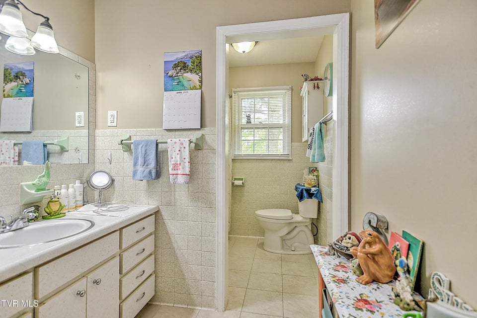 Photo #29: 609 Hollyhill Rd Road